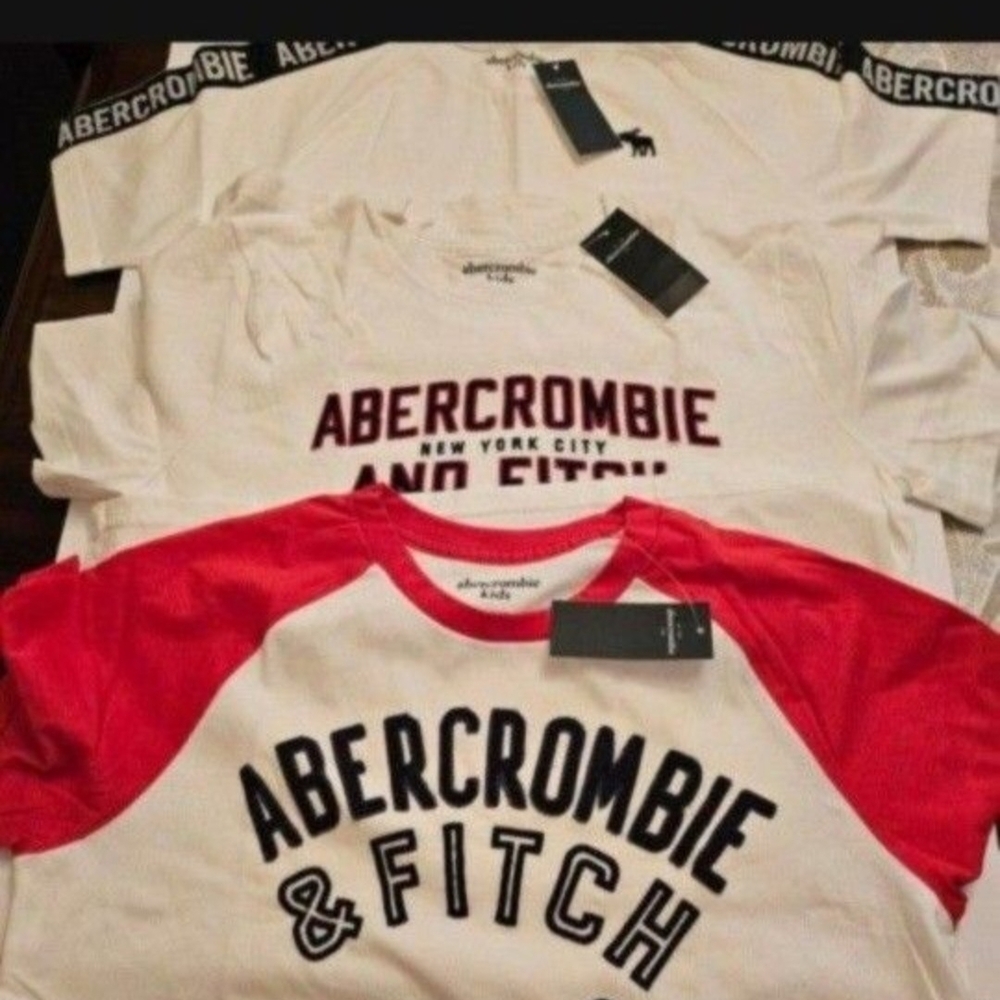 Abercrombie Kids White Tee with Logo. Size 15-16